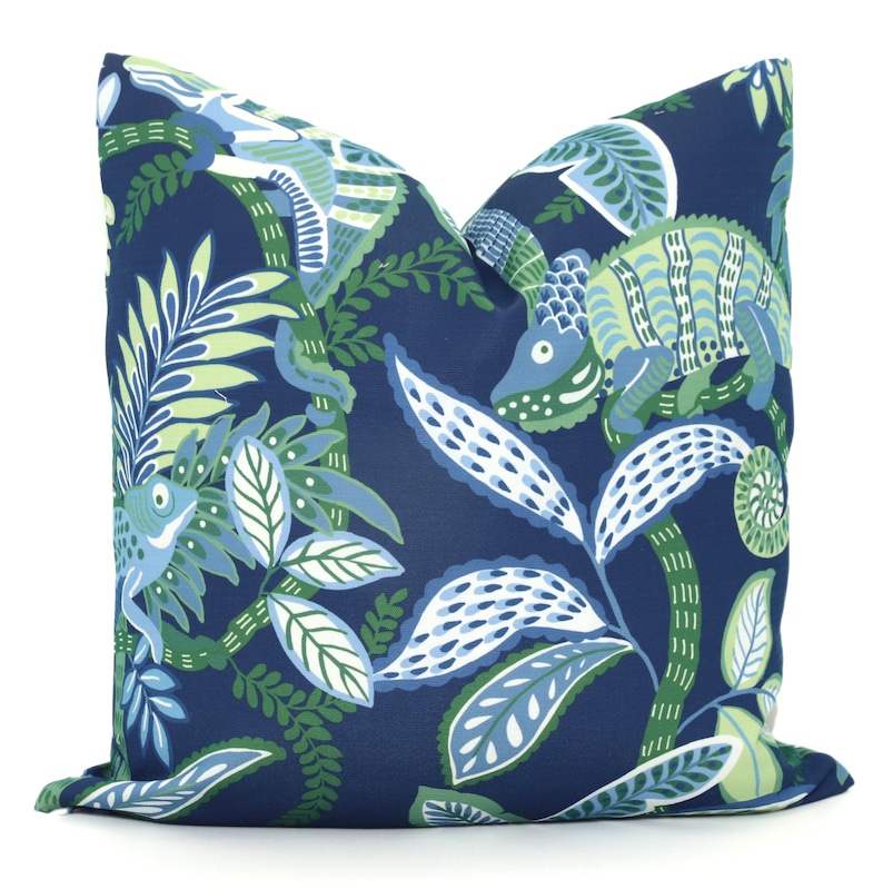 PopOColor Iguana Pillow Cover - Thumbnail 4