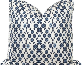 Funda de almohada con estampado de bloques azul Sofia de Lacefield: almohada decorativa de mezcla de lino y algodón