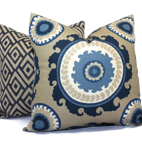 Duralee bleu et Tan Suzani coussin décoratif couverture, oreiller Accent de 20 x 20, coussin, oreiller coussin