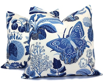 Schumacher Mariposa exótica en cubierta de almohada decorativa azul 18x18, 20x20, 22x22, Eurosham, almohada lumbar, Josef Frank, mediados de siglo