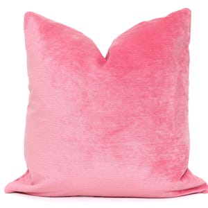 Pink Velvet Pillow Cover, Decorative  Pillow Cover 18x18, 20x20, 22x22, Lumbar pillow, Accent pillow,  Velvet throw pillow