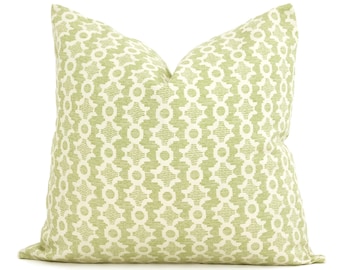 Sister Parish Clara B Pillow Cover: Palm Green Geometric Trellis