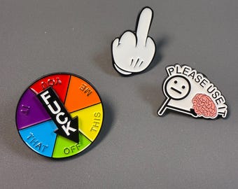 Scheiss It Spinner, Mittelfinger - Gehirn Pin Set | Spaß & mutige Statement Pins | Witzige Broschen
