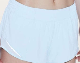 6258 LULULEMON HOTTY Hot 2.5" in Sz 8 **LOVED** in Windmill