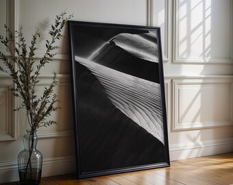 Botanische foto | Monochroom duinstructuurprint | Minimalistische woestijnlandschapskunst