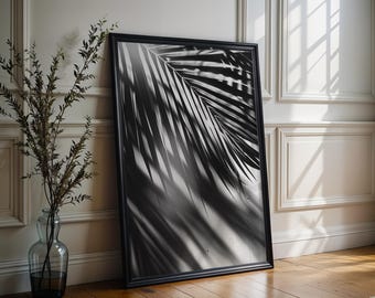 Botanische foto | Palmschaduwen op de muur | Abstracte zwart-witfotografie