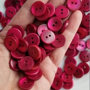 Ruby Buttons Pearlized 16mm 5/8 Plastique 2 Trous Dark Berry Bulk 100 pièces DIY Sewing Notions image 4