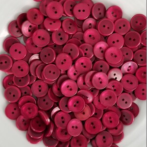 Ruby Buttons Pearlized 16mm 5/8 Plastique 2 Trous Dark Berry Bulk 100 pièces DIY Sewing Notions image 7