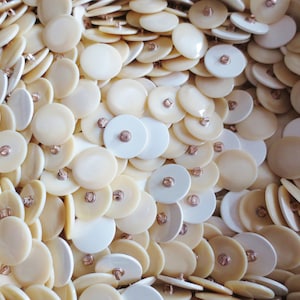 7/8&quot; Shank Buttons Two Neutral Colors Off White Ecru 24 ea Vintage DIY Supplies 22mm (48)