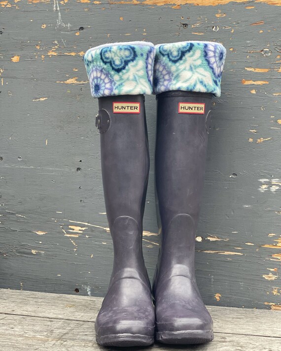 WithTheRain Slugs Fleece Rain Boot Liners Grey Purple Blues Paisley, Winter Rainy Day Fashion, Wellington Boot Socks, Boot Cuffs, Boot Topper Cuff