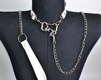 White Leather Choker with Bone Star Pendant | Adjustable Chain Choker – A Gothic Gift
