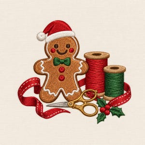 Puede incluir: Un diseño bordado que muestra una galleta de jengibre marrón con un gorro de Papá Noel rojo y blanco y una pajarita verde. Junto a ella hay dos carretes de hilo rojo y verde, unas tijeras doradas, una cinta roja y una rama de acebo.