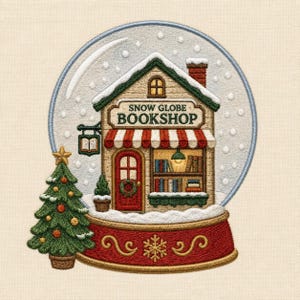Puede incluir: Un parche bordado que muestra una bola de nieve con una librería, una puerta roja, un toldo a rayas y estanterías de libros. El texto dice SNOW GLOBE BOOKSHOP. Un árbol de Navidad verde con adornos dorados se encuentra a la izquierda.