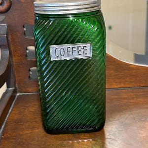 Vintage Green Glass Owens of Illinois Hoosier Jar Container with Lid Coffee