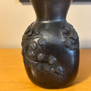 Vintage Dona Rosa Coyotepec Oaxaca Vase with Embossed Flower Leaves Black Clay