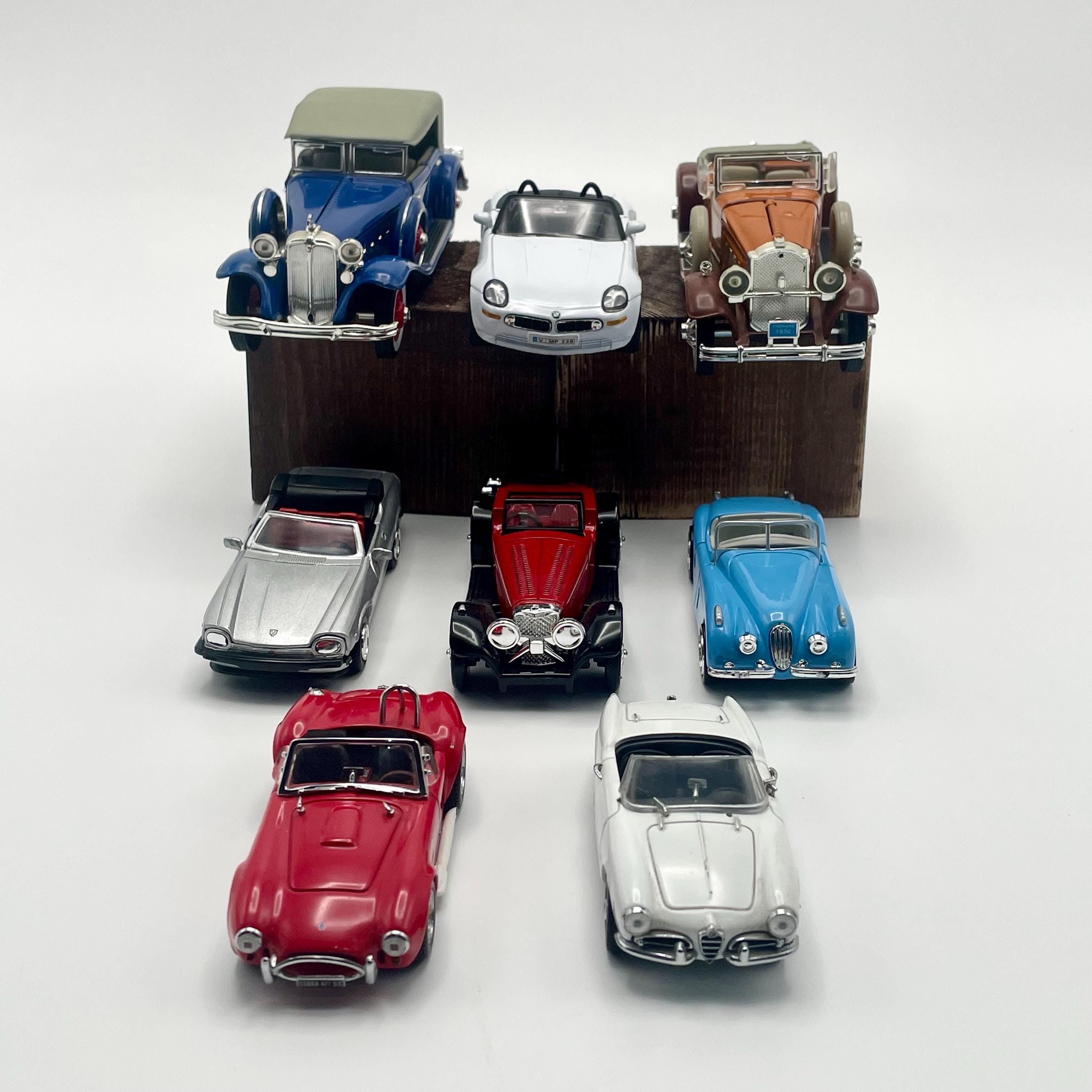 Véhicule Miniature - Voiture Miniature De Collection 1:24 Opel KAPITAN