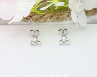 Clous d'oreilles géométriques minimalistes en argent sterling S925 avec diamants pour femme