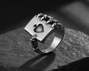 Vintage Edelstahl-Ring - Spielerhand mit Ass-Karte, Biker-Punk-Stil