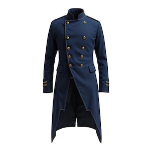 Puede incluir: Un abrigo azul marino de estilo militar con cuello mandarín y botones dorados de doble botonadura. El abrigo largo presenta detalles dorados en los puños y un dobladillo asimétrico único. Una prenda elegante y formal.