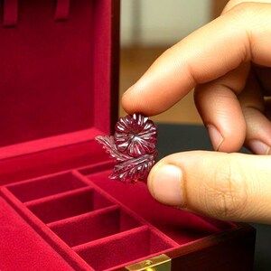 Rubíes naturales tallados a mano | Arte único con piedras preciosas | Exquisitos rubíes naturales tallados | Decoración personalizada con piedras preciosas. Peso total: 26,10 quilates