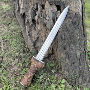 21'' Handmade Early Highland Scottish Dirk, High Carbon Steel Sword, Carved Rosewood Handle, Scabbard