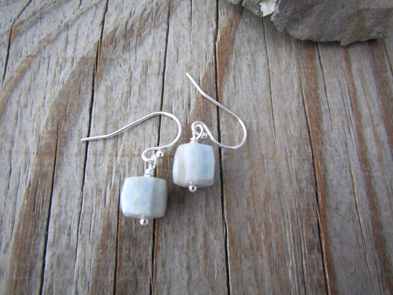 Blue Lace Agate Earrings, faceted gemstone cubes, dangle earrings, periwinkle blue image 4