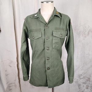 1960&#39;s U.S. Army Shirt OG 107 Cotton Sateen With Patches Men&#39;s Size Medium