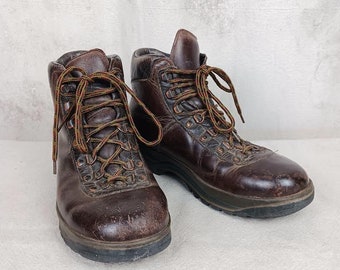 Vintage Raichle Leather Hiking Boots Made In Switzerland Women's Size 8