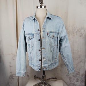 Vintage Levi&#39;s Jean Jacket Made in the USA Men&#39;s Size Medium