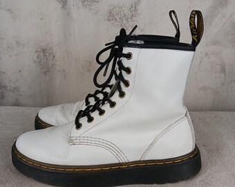 Dr. Martens Zavala White Leather Boots - Women display picture 1