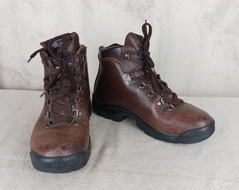 Vintage Vasque 7546 Skywalk Suede Hiking Boots Gorpcore  display picture 3