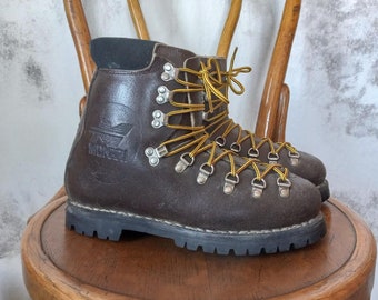 retro hiking boots