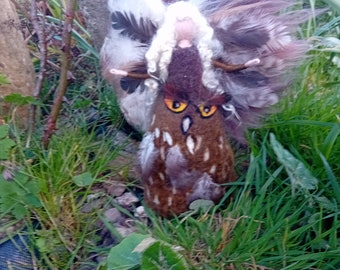 Fée hibou, poupée en laine feutrée inspirée de Waldorf (prix pour un)