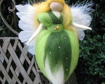 Little guardian angel, waldorf inspired, felted