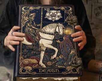 Diario del Tarot de la Muerte / Diario de cuero personalizado con candado, cuaderno de bocetos y grimorio hecho a mano — Regalo de brujería para ella