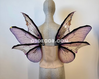 Lichtroze paarse vlinder Fairy Wings