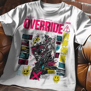 T-shirt streetwear oversize con grafica cyber, perfetta per rave techno e club di Harajuku.