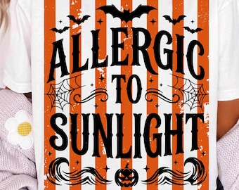 Paski, Alergia na Światło Słoneczne SVG PNG, Zabawna Koszulka z Gotycką Wampirzycą na Halloween PNG, Modne Paski na Halloween, Pobieranie Cyfrowe