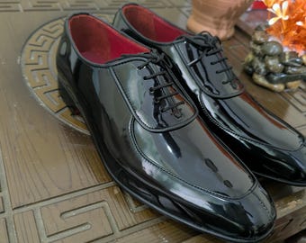 Christian Louboutin Men’s Black Oxford Shoes | Handmade Calf Leather Red Sole