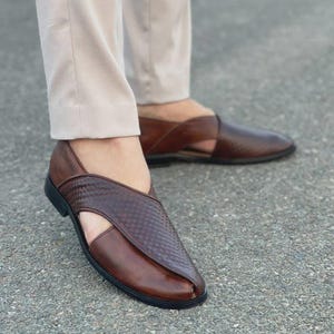 Handmade Brown Leather Peshawari Sandals | Woven Pakistani Shoes