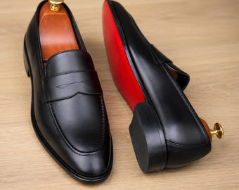 Zwarte kalfsleren penny loafers herenstijl Christian Louboutin – Handgemaakte luxe geklede schoenen