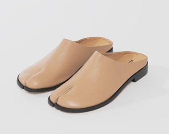 Zapatos tipo mule Tabi de piel beige, bailarinas minimalistas de estilo japonés.
