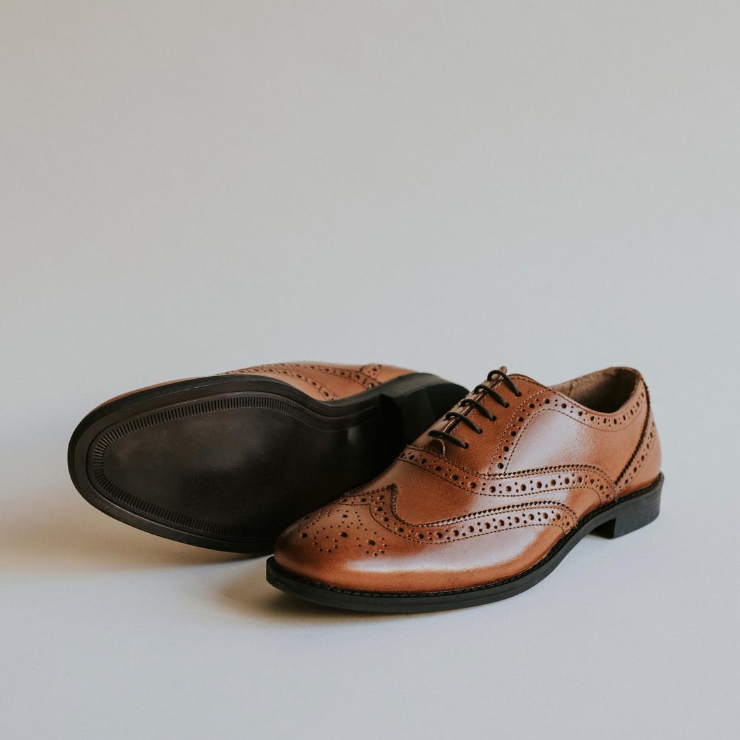Handmade Brown Leather Oxford Brogue Shoes | Men display picture 2