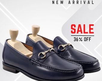 Mocasines Horsebit de piel azul marino: zapatos de vestir sin cordones para hombre hechos a mano