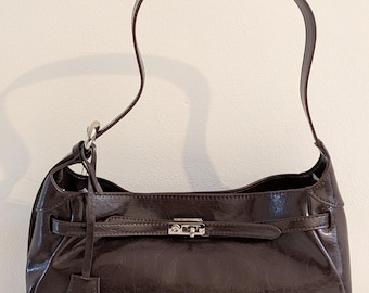 Burgundy Leather Baguette – Classic Shoulder Bag