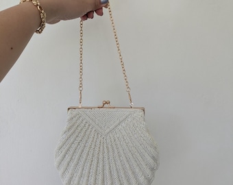 Perlen Muschel Abend Tasche - Creme Clutch mit Gold Kette