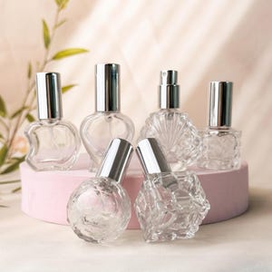 8ml Clear Crystal Glass Perfume Bottle with Silver Cap, Mini Refillable Perfume Atomizer, Essential Oil Mist, Eco-Friendly Beauty Packaging