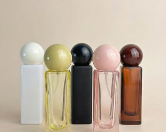 30ml Colorful Glass Perfume Spray Bottle, Paired With a Spherical Cap, Features a Minimalist And Stylish Design