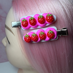 Fermagli per capelli a forma di fragola - Coppia di accessori fatti a mano a tema frutta