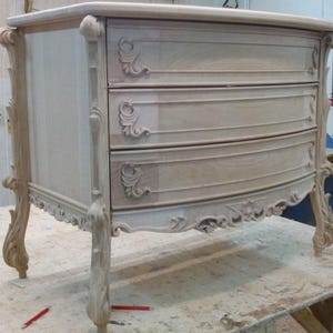 Cómoda barroca de madera, cómoda tallada de 3 cajones, roble, haya y fresno, cómoda de estilo francés, mueble de dormitorio hecho a mano, armario de almacenamiento ornamentado